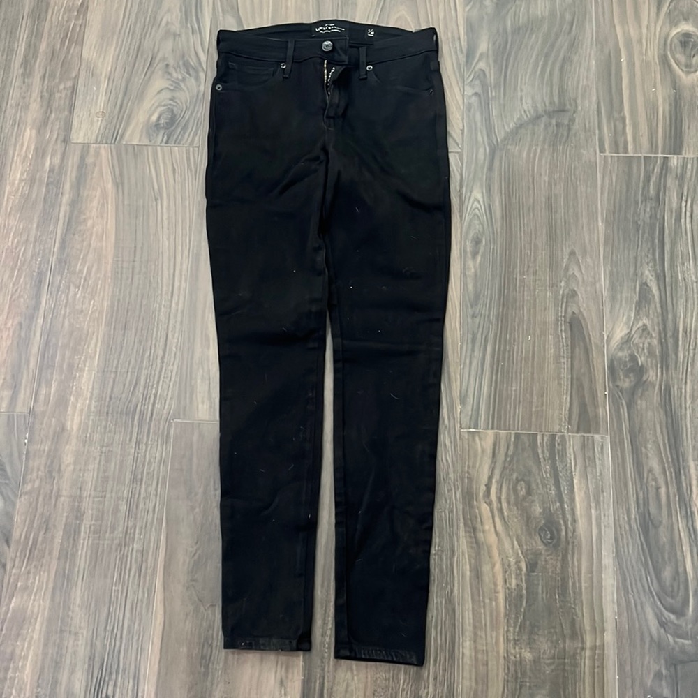 Lucky Brand; mid rise- skinny jeans